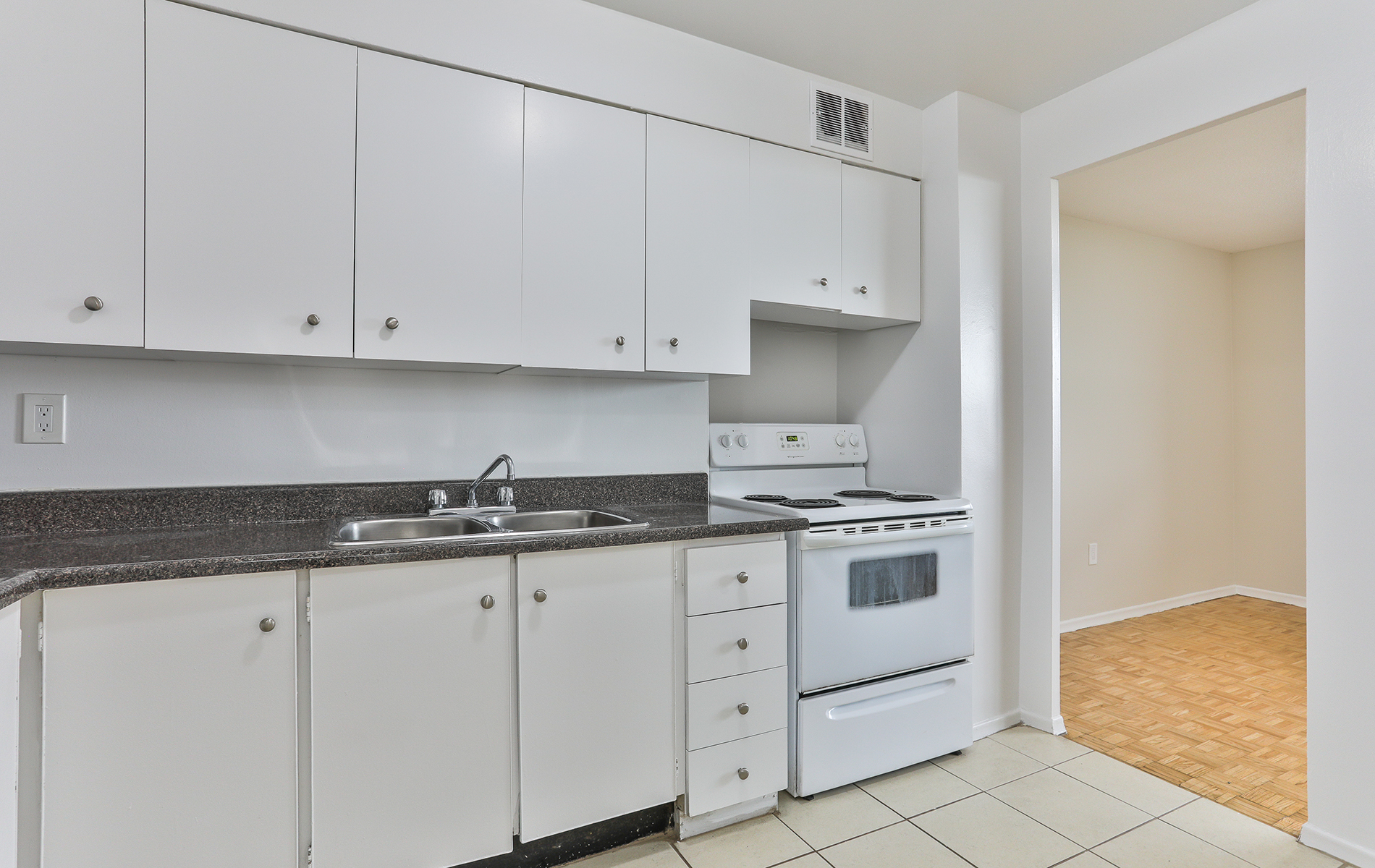 550 Scarborough Golf Club Rd., Scarborough, ON M1G 1H6 — photo 3