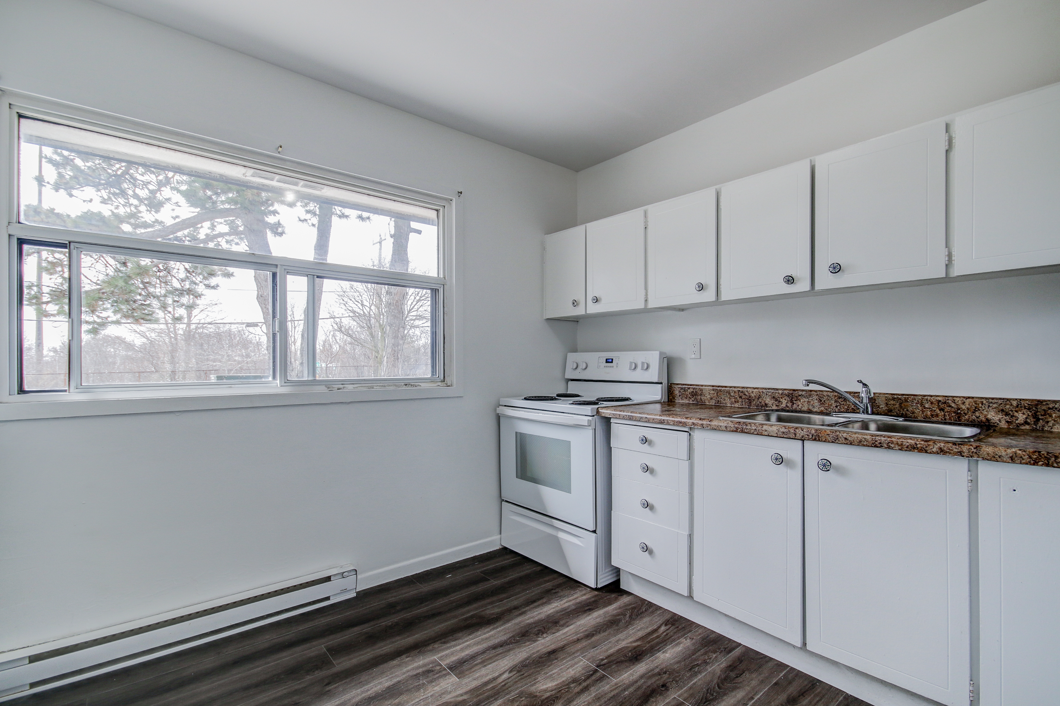 47-53 Valley Woods Road, North York, ON M3A 2R5 — photo 3