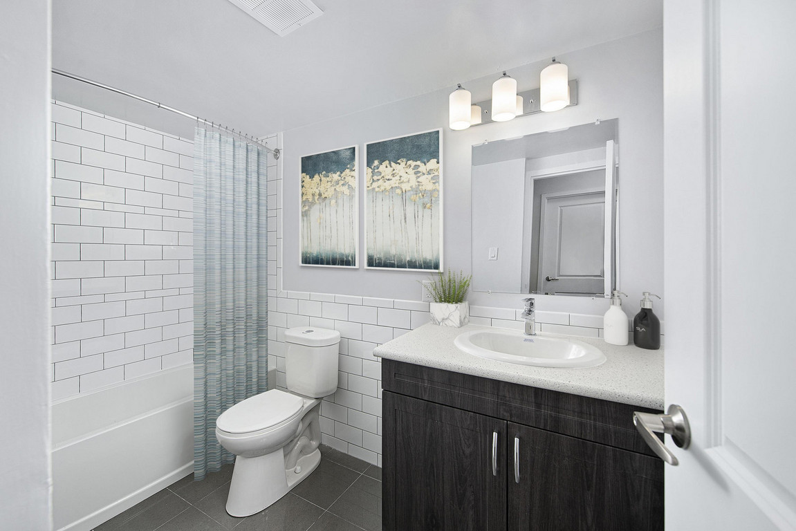 285 Erb Street West, Waterloo, ON N2L 1W4 — photo 3