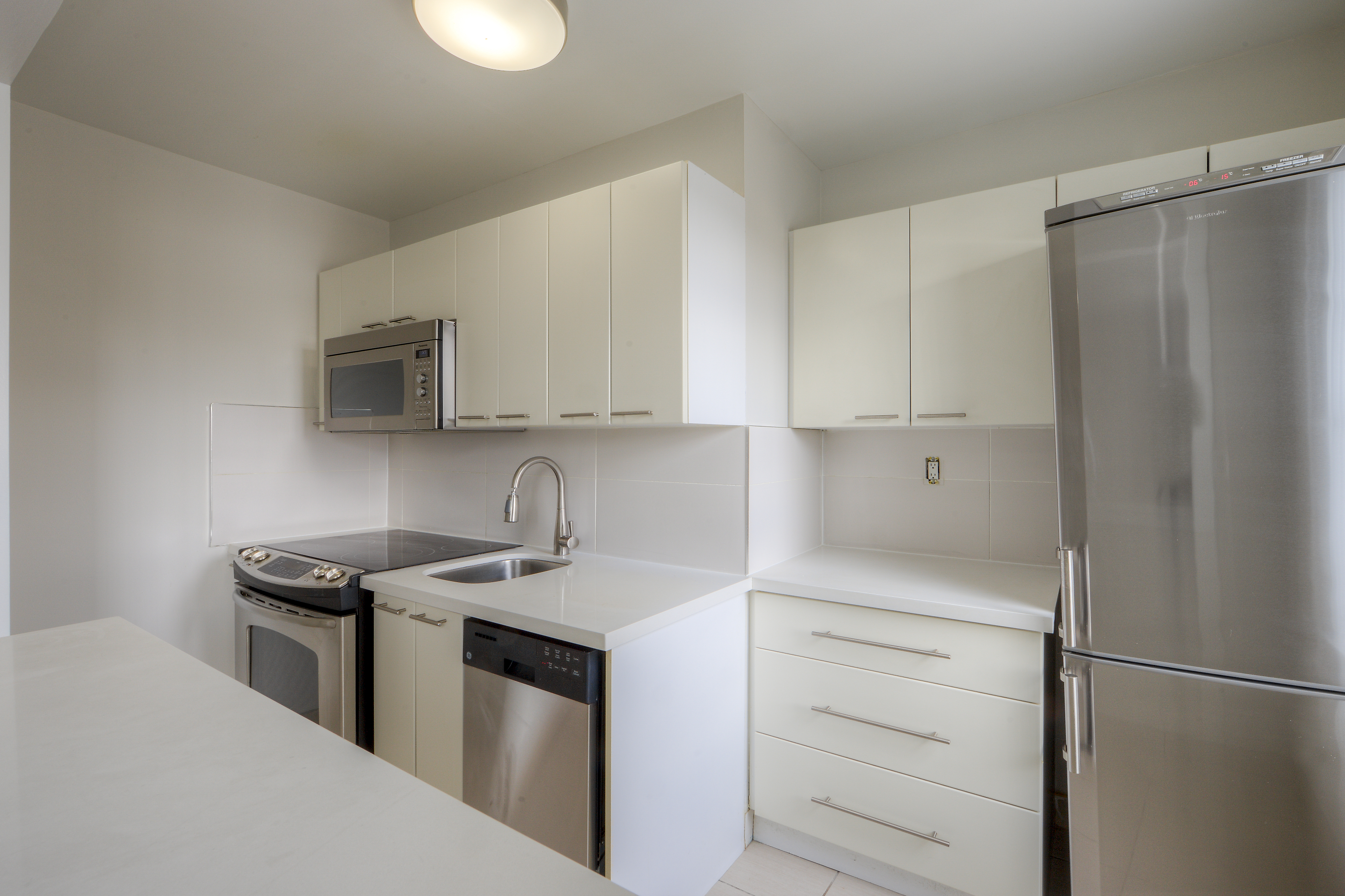 778 Broadview Avenue, Toronto, ON M4K 2P7 — photo 1