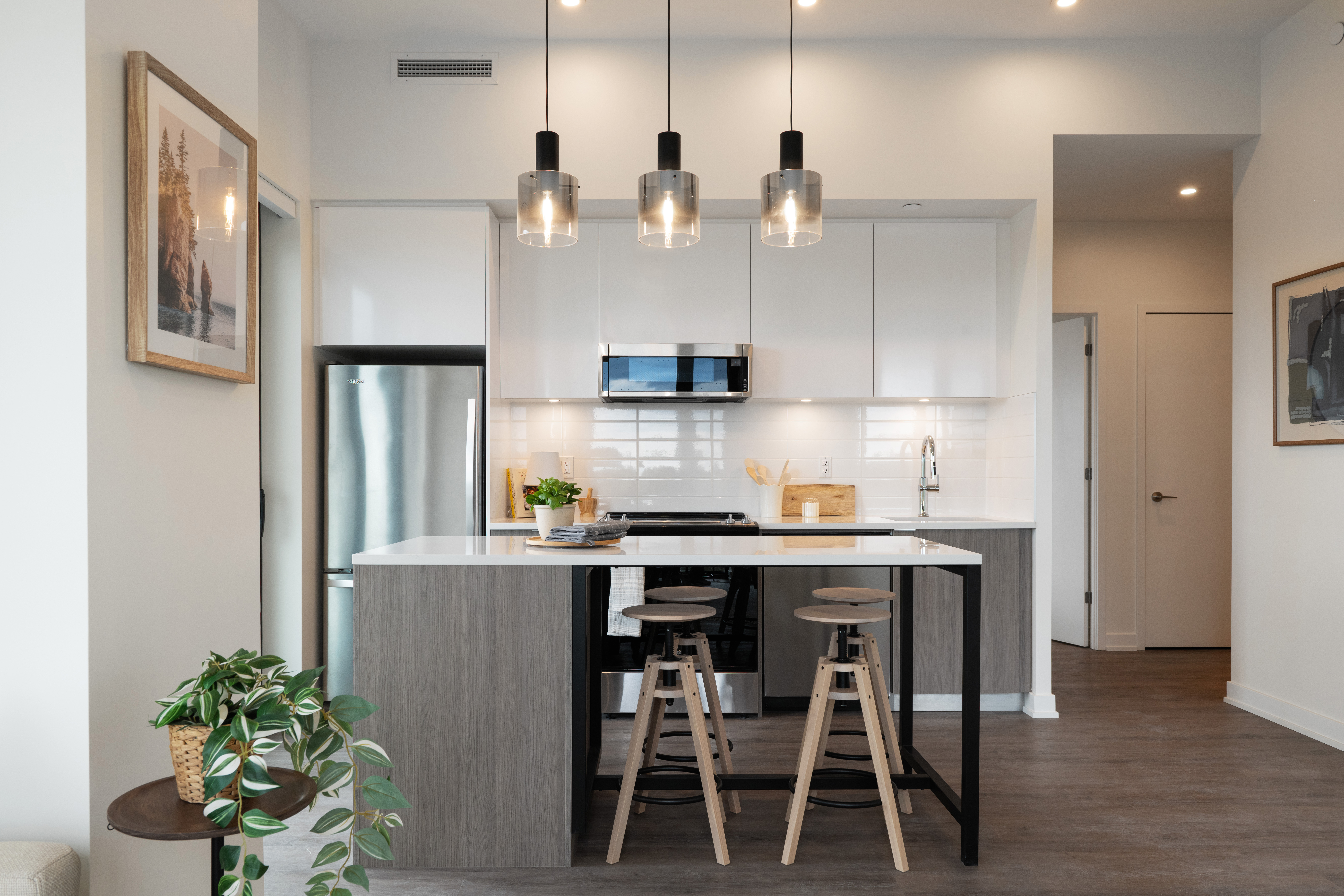 25 Gibbs Road, Etobicoke, ON M9B 0E8 — photo 1