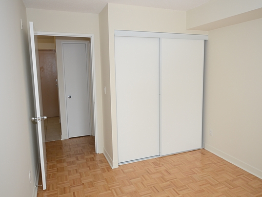 121 Parkway Forest Drive, Toronto, ON M2J 5H4 — photo 3