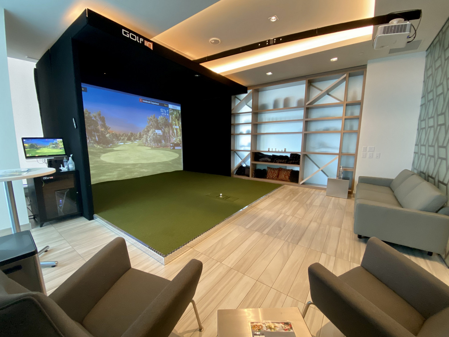 SKY Residences - Photo 32
