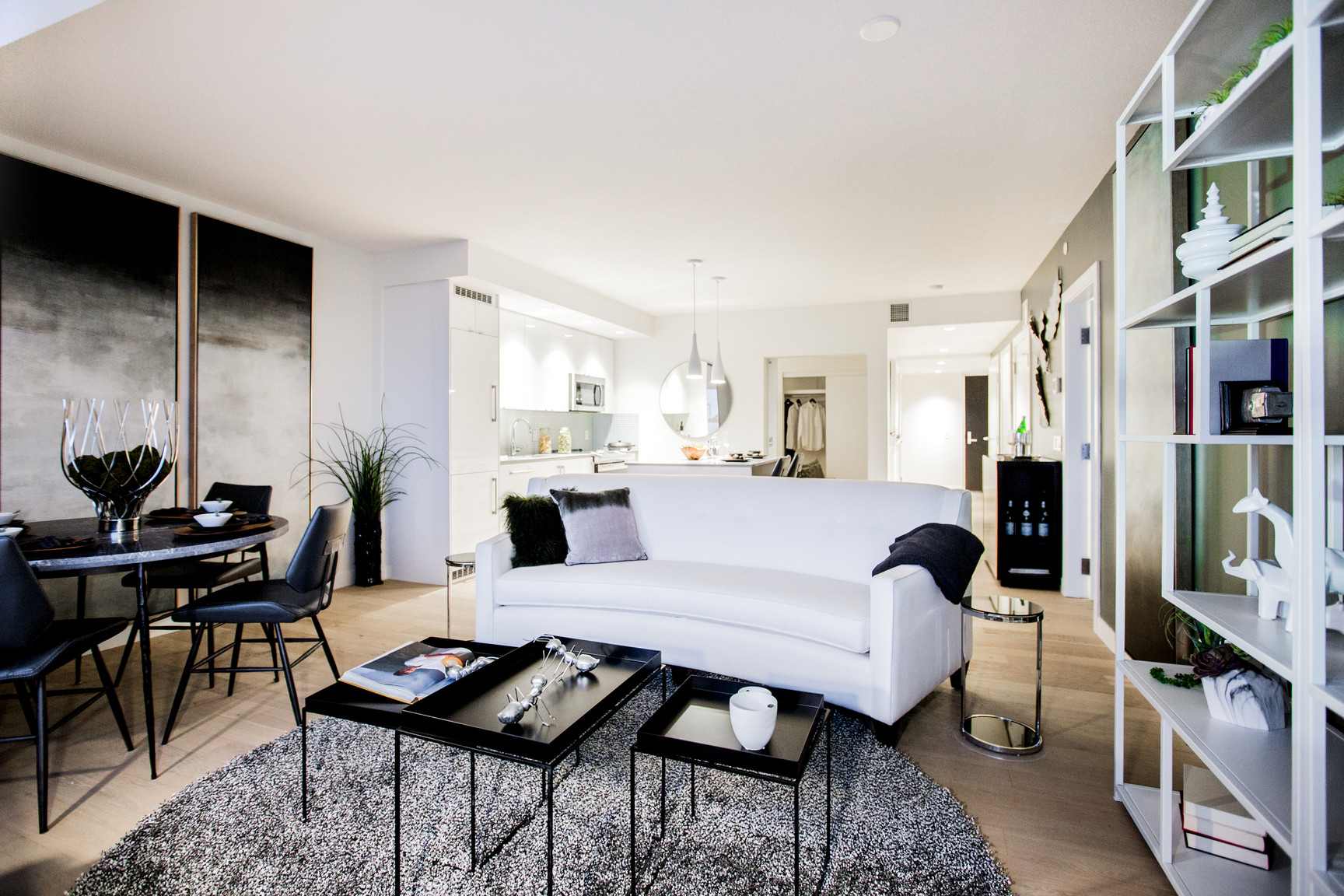 SKY Residences - Photo 24