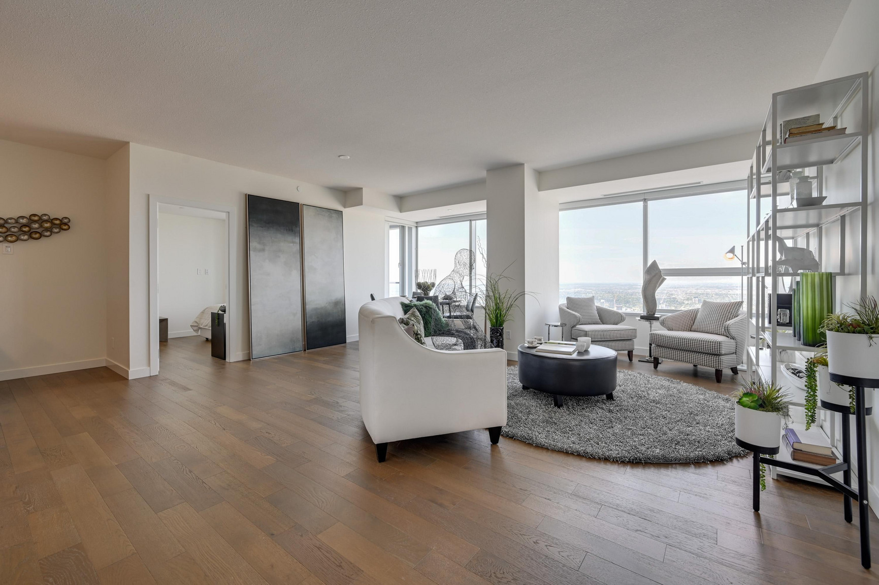 SKY Residences - Photo 4