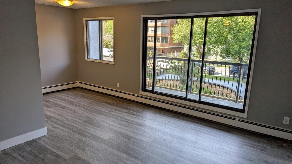 Panorama Court - Photo 3