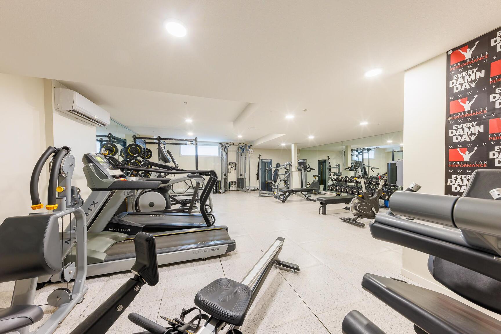 Lyfe Apartments - Photo 6