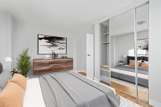 Park Royal Apartments - Photo 2