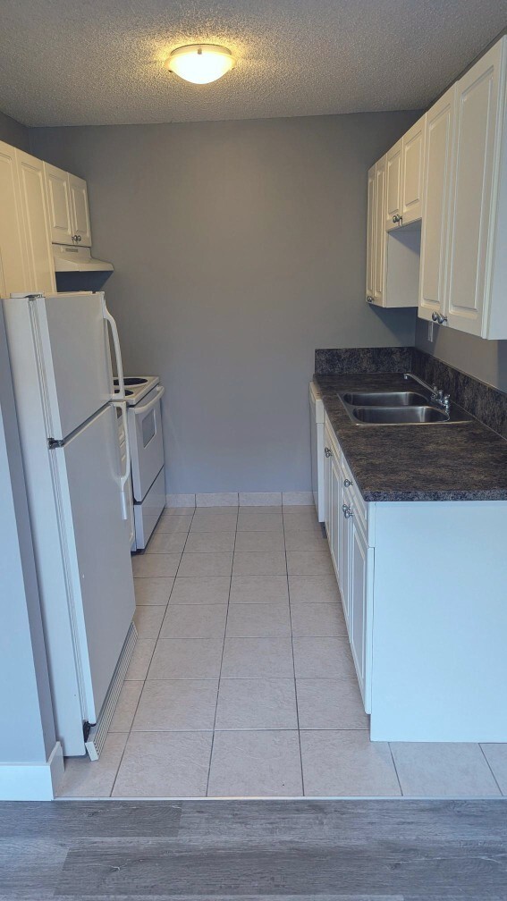 Panorama Court - Photo 4