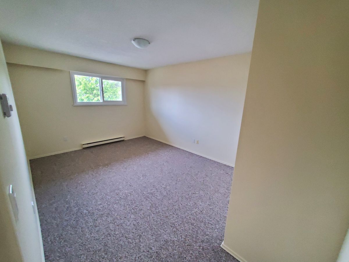 Pinewood Estates Townhouses - Photo 11