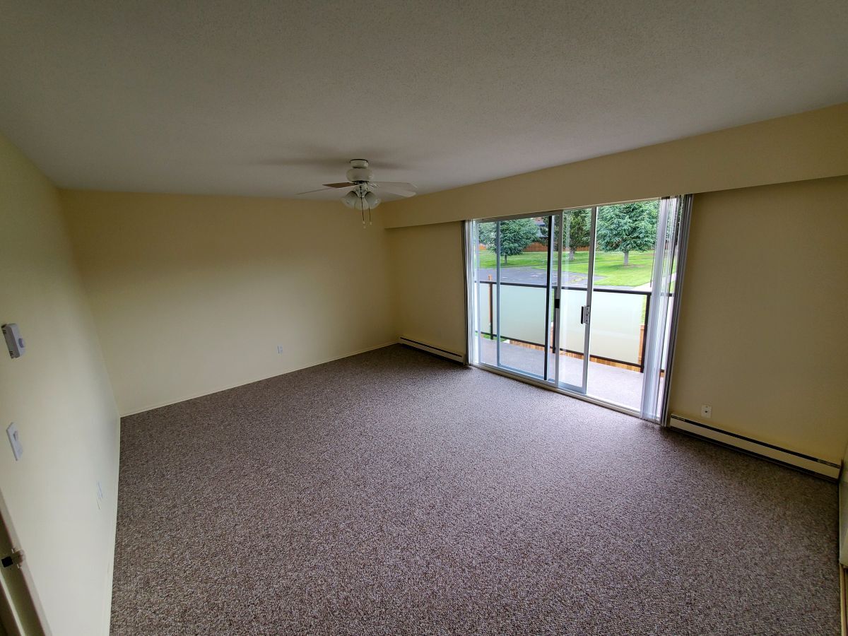 Pinewood Estates Townhouses - Photo 13