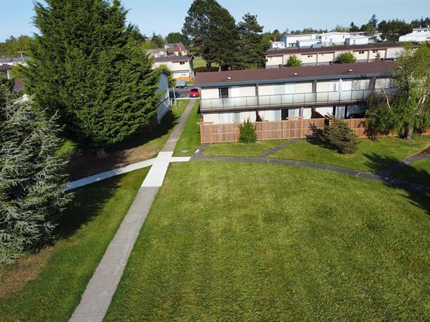 Pinewood Estates Townhouses - Photo 17