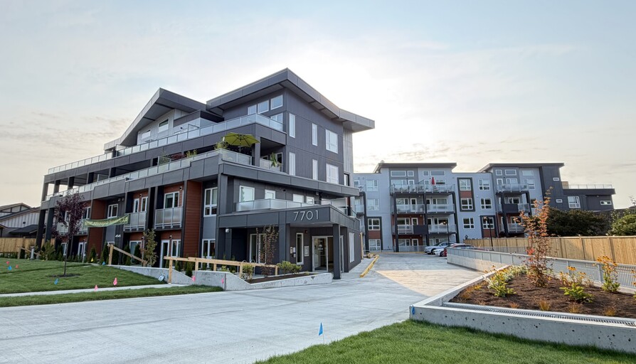 Solis Apartments