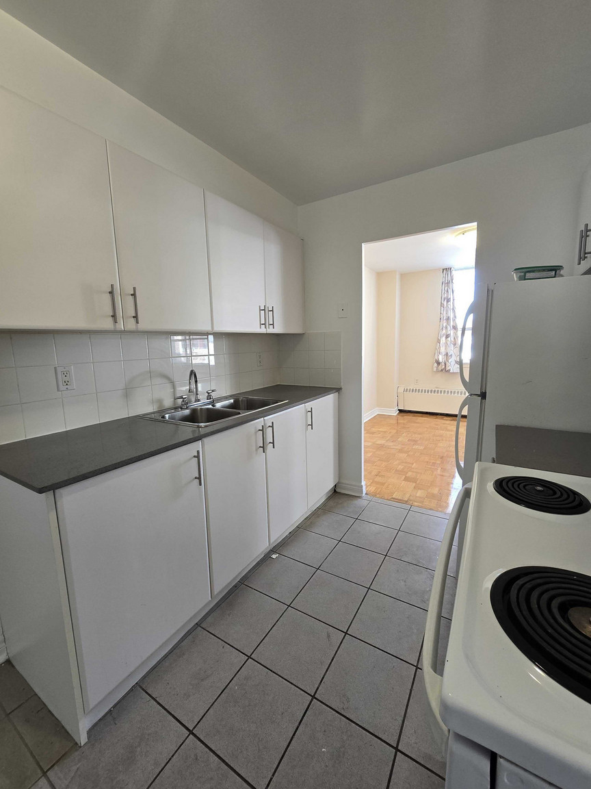 Heath Residences - Photo 10