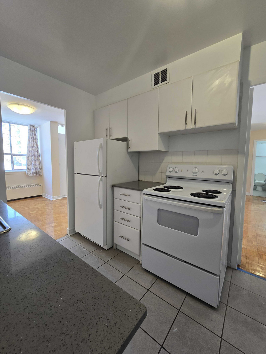 Heath Residences - Photo 13