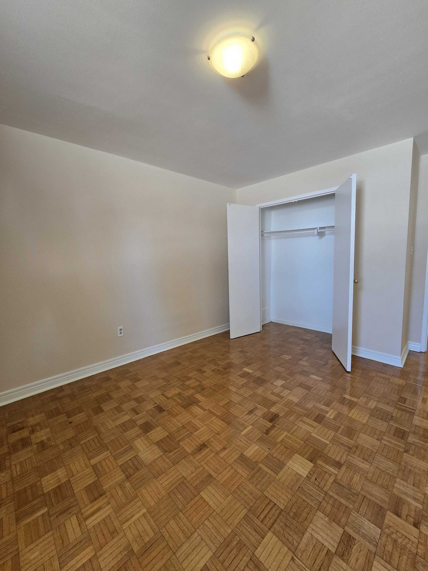 Heath Residences - Photo 14