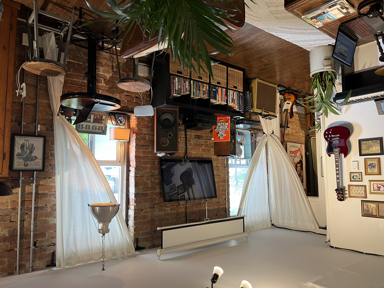 Gladstone Suites - Photo 173