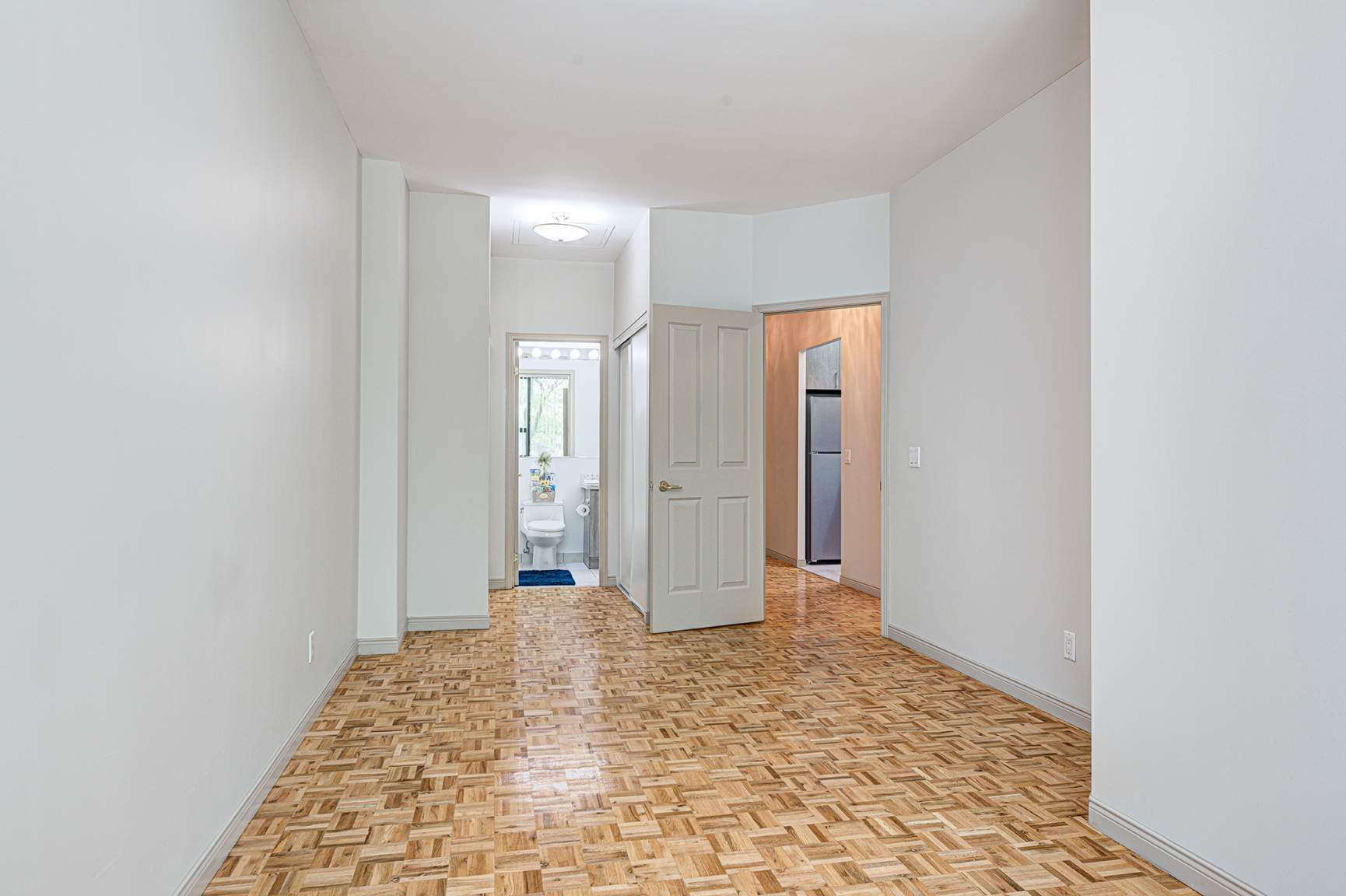 Holly Square Apartments - Photo 17