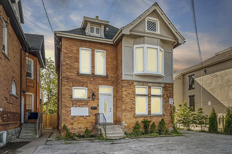 51 Wentworth St South Unit 3
