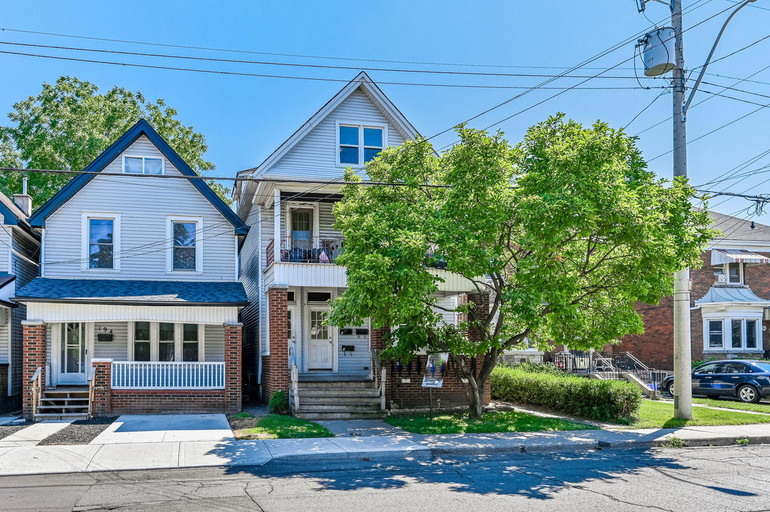 3-190 Lottridge St
