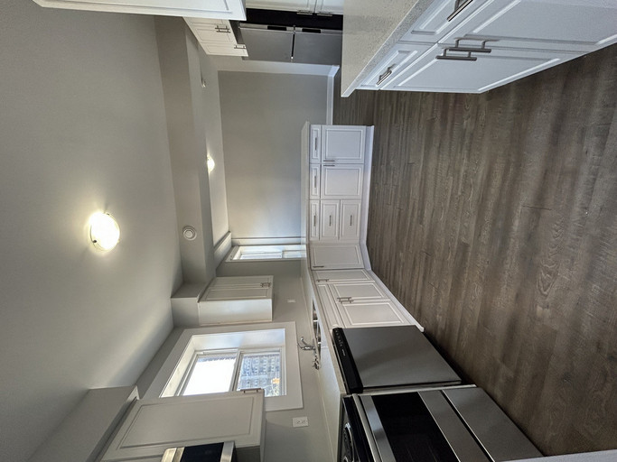 9 Holton Ave North Unit 3