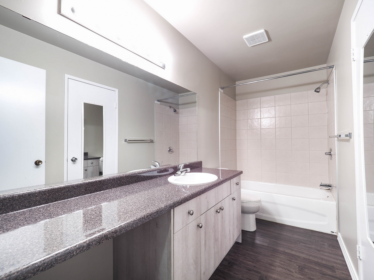 Pineridge Apartments - Photo 8