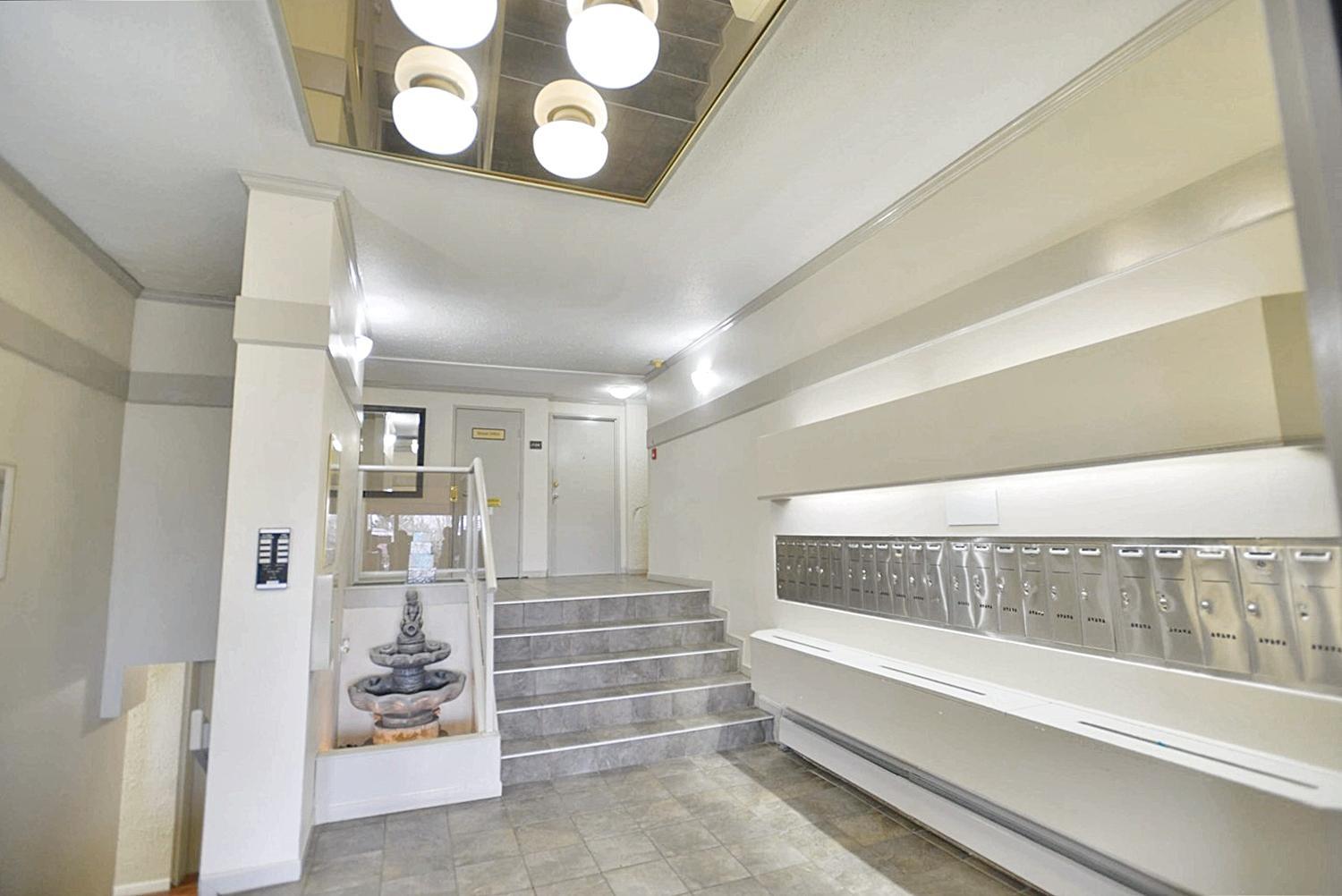 Tiffany Place - Photo 7