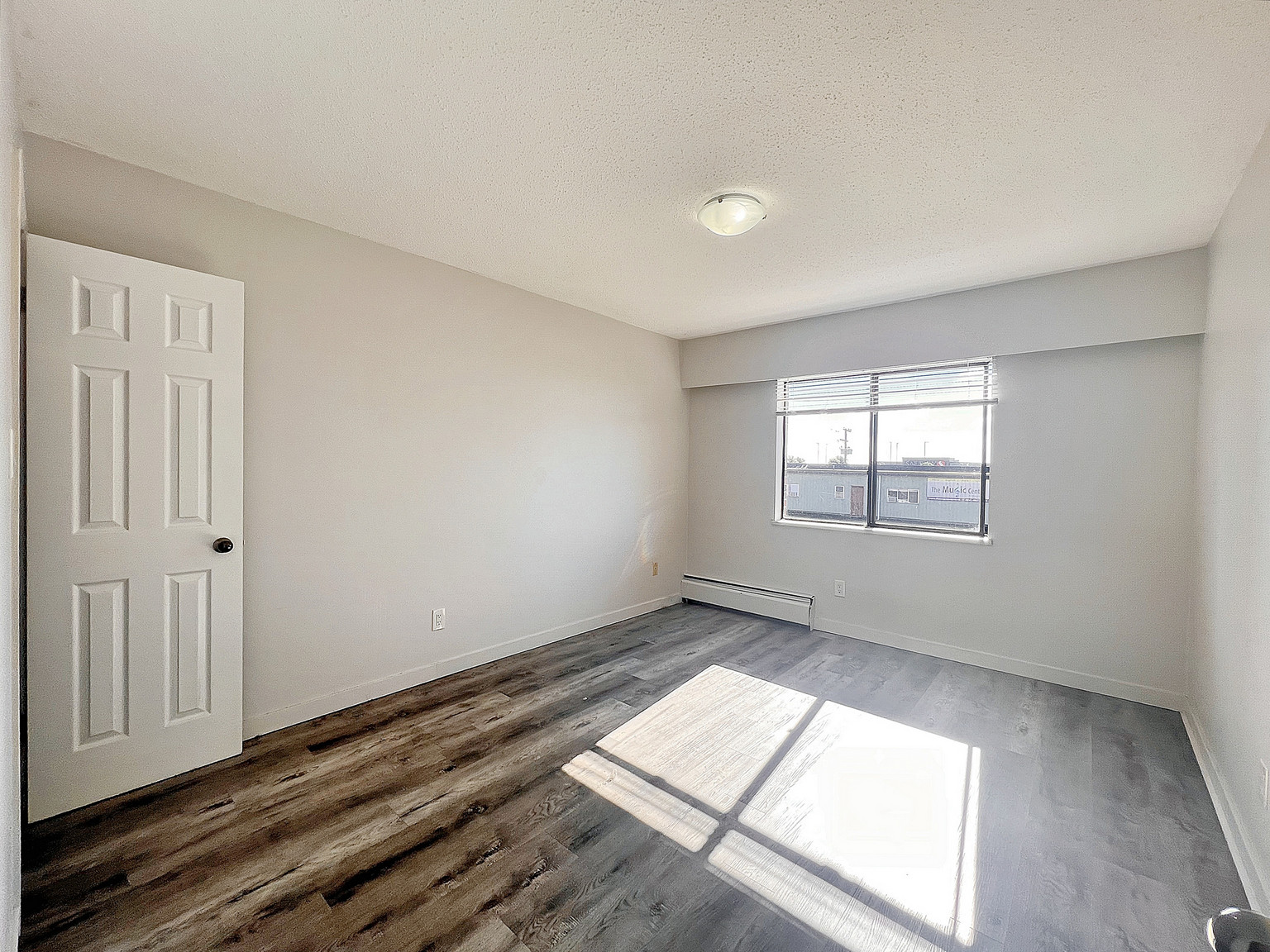 Bakerview Apartments - Photo 8