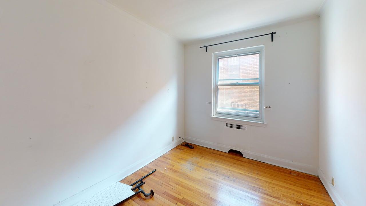 5050 Avenue Roslyn — photo 2