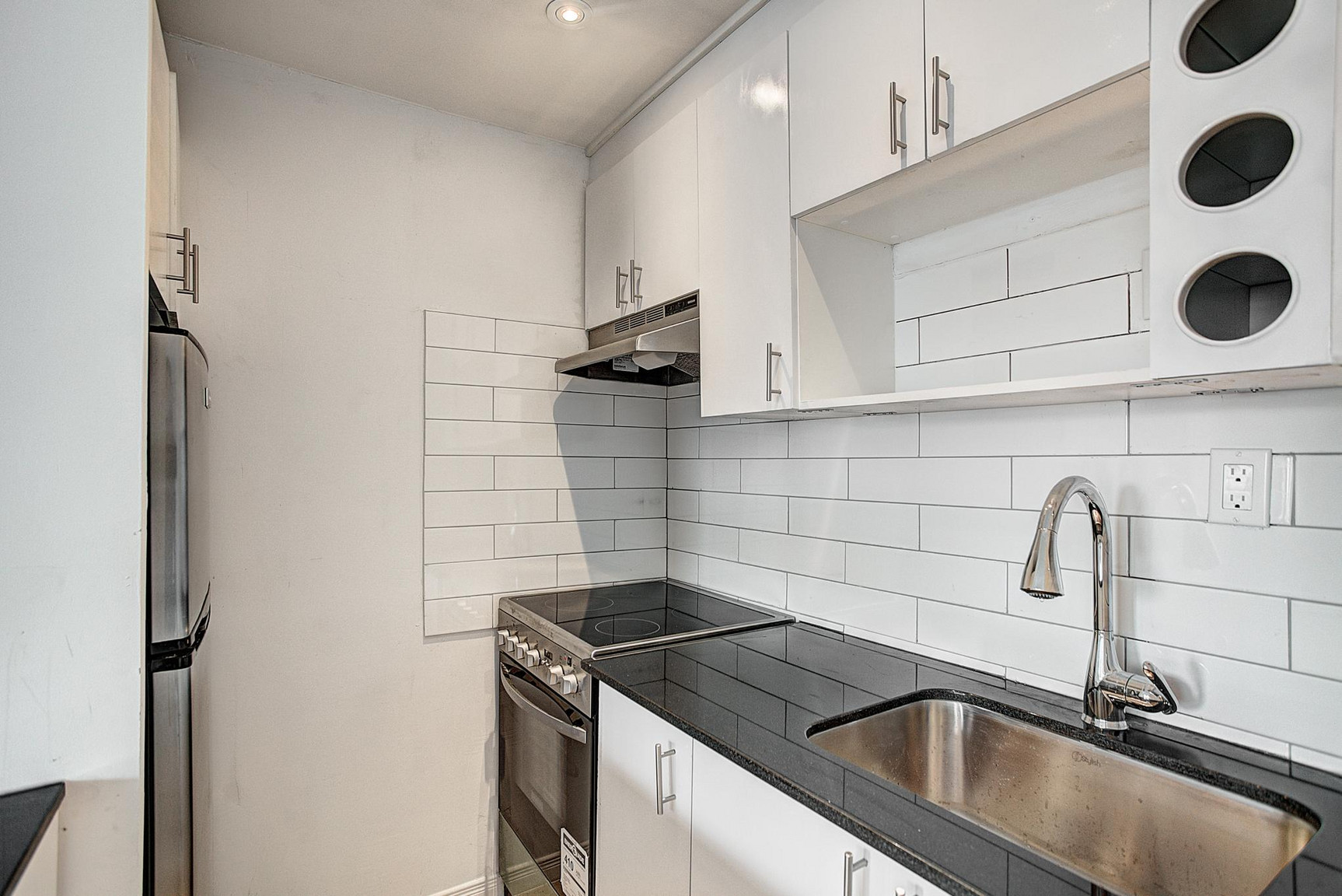 3445 Hutchison - Photo 64