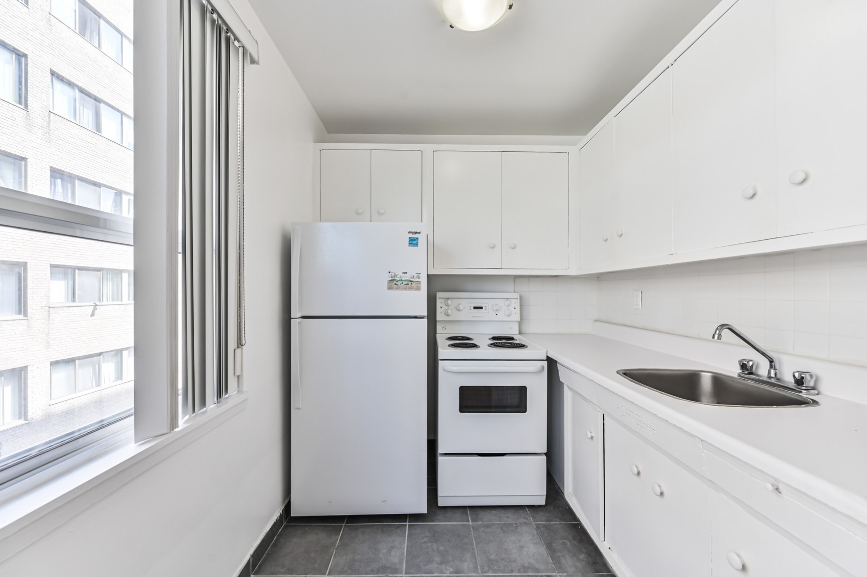 214 St. George - Photo 5