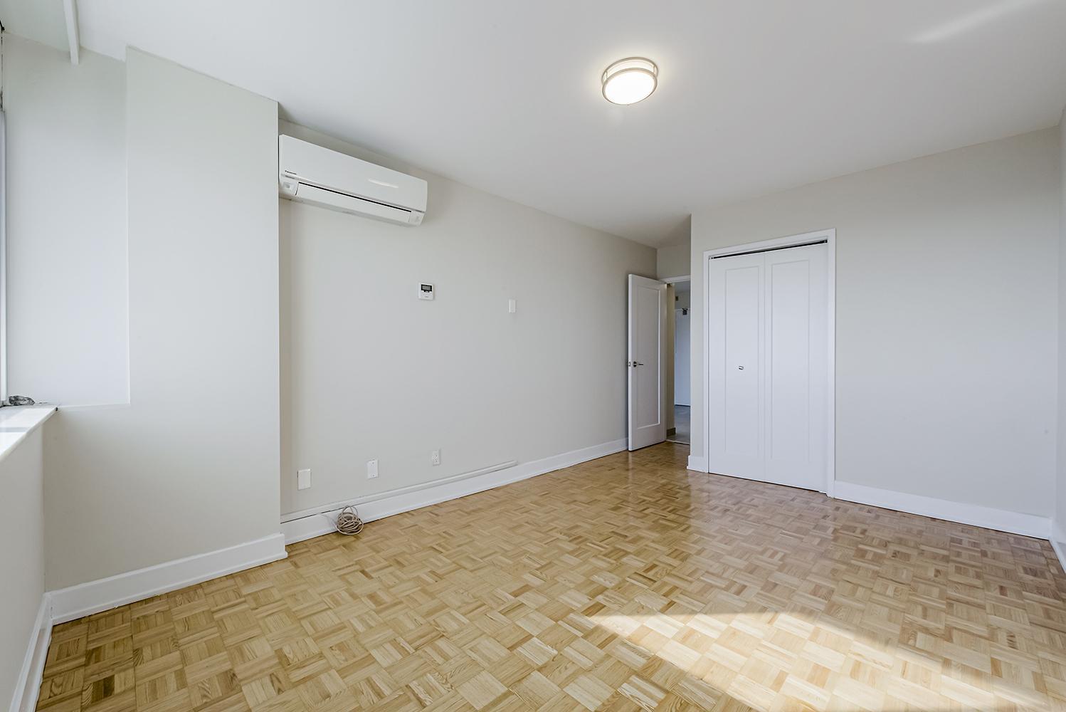 Oakville Apartments for Rent 200 Queen Mary Drive Homestead Homestead