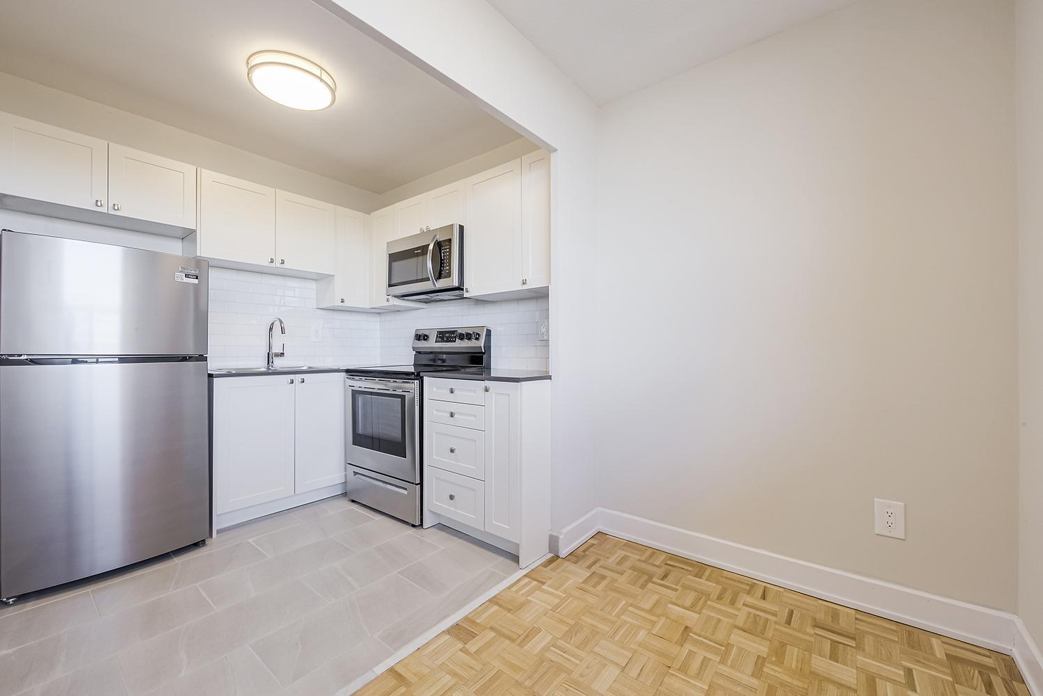 Toronto Apartments for Rent at Erskine Ave and Mt Pleasant Road Homestead