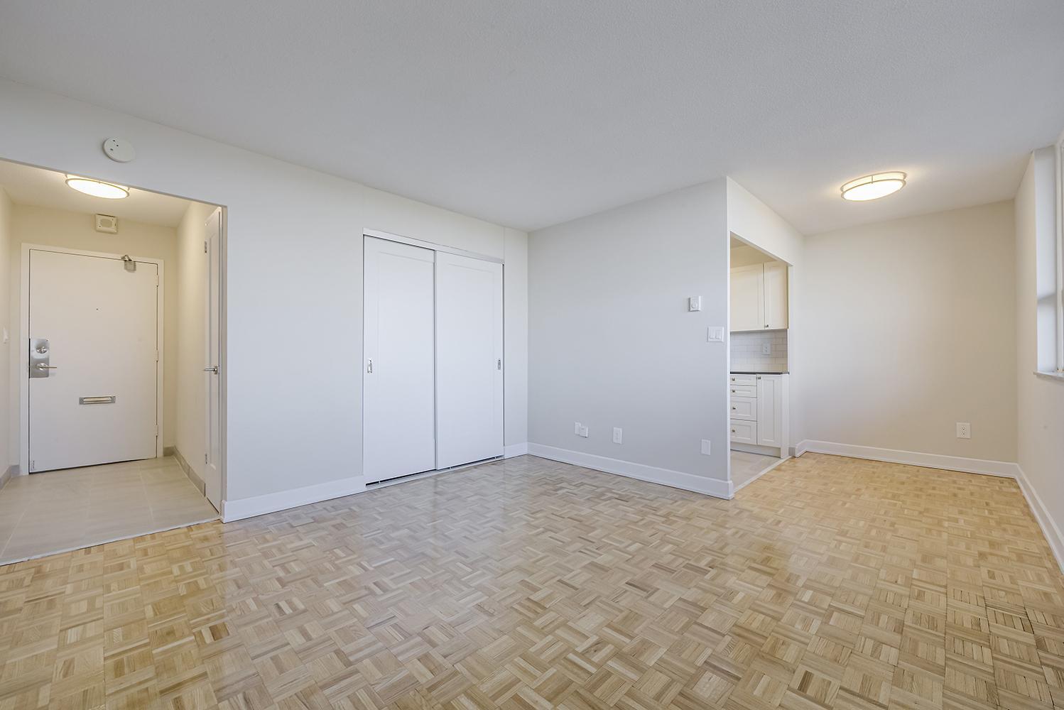 Toronto Apartments for Rent at Erskine Ave and Mt Pleasant Road Homestead