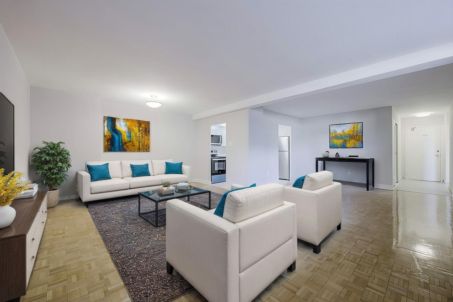 Royal Court - Photo 4