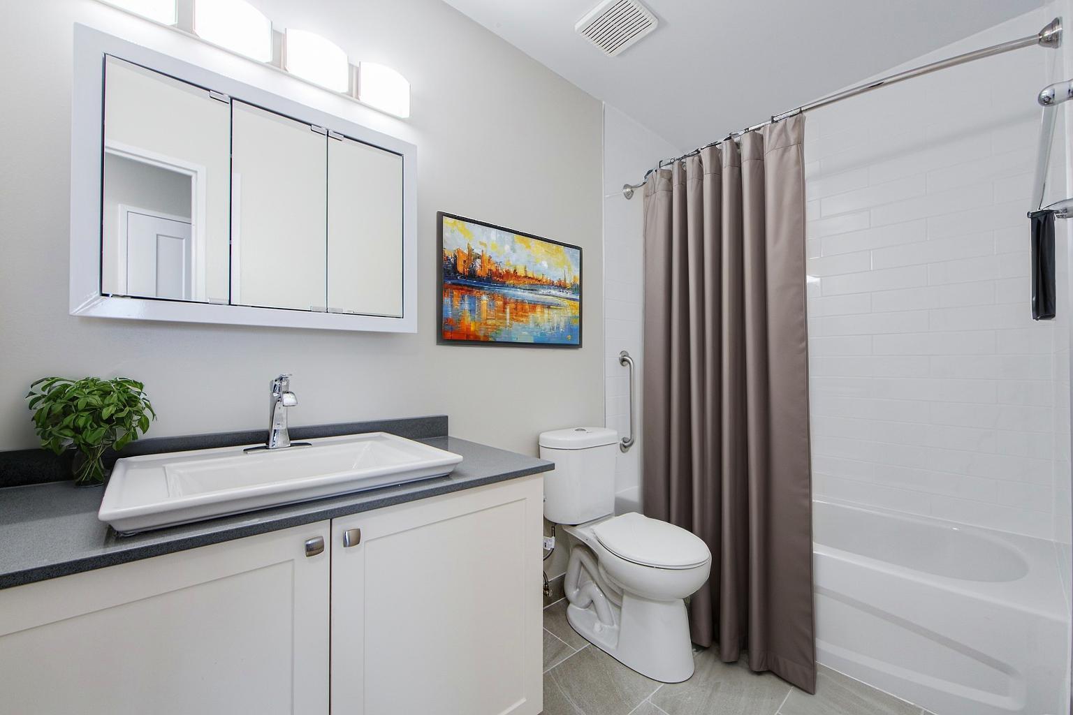 225 Van Horne Apartments - Photo 4