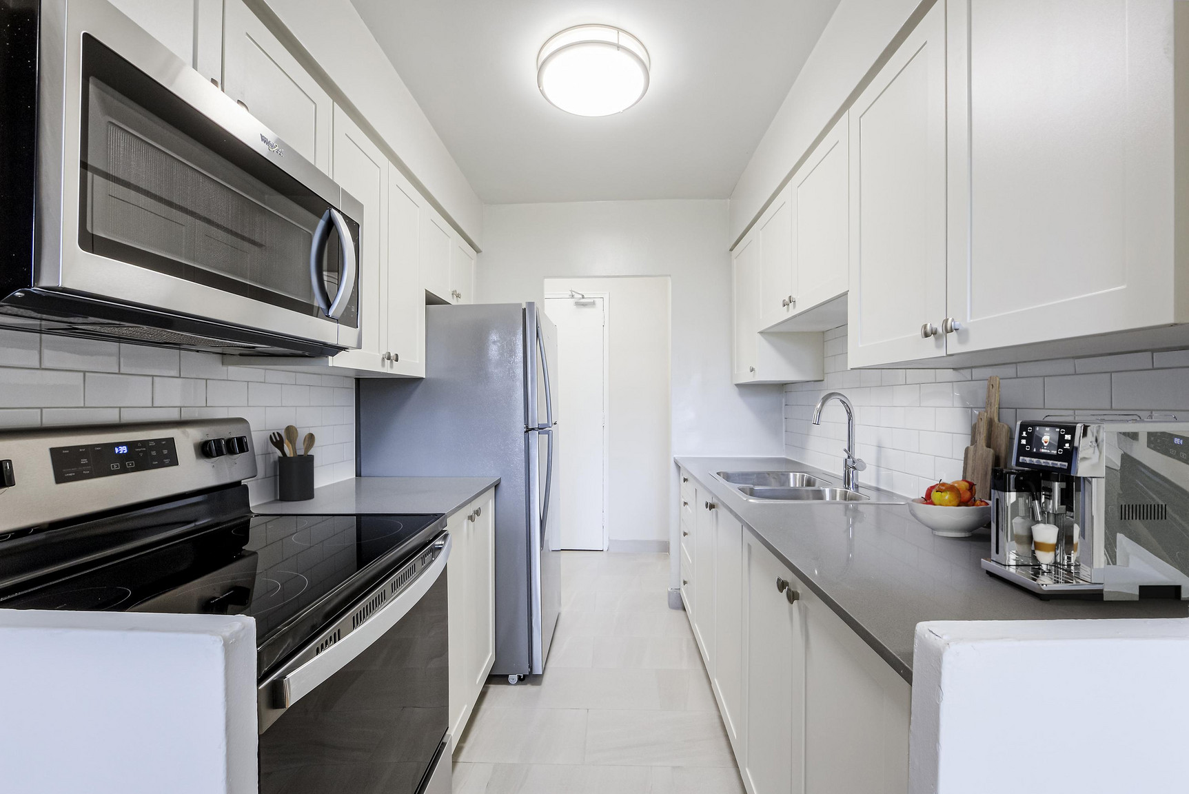 Lakewood Apartments II - Photo 2