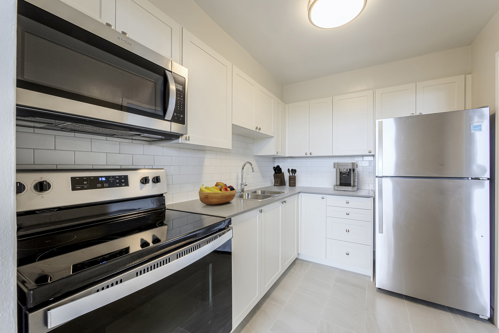 Lakewood Apartments I - Photo 2
