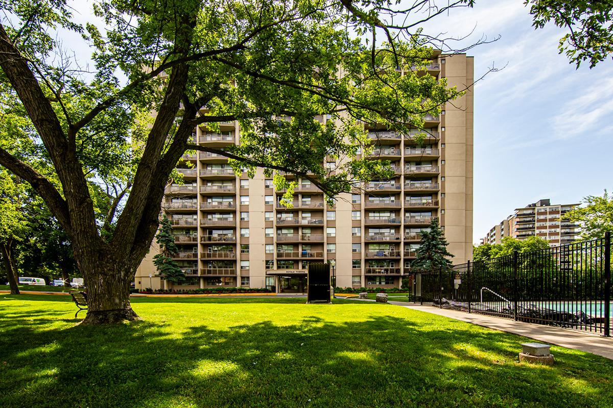Royale Towers - Photo 11