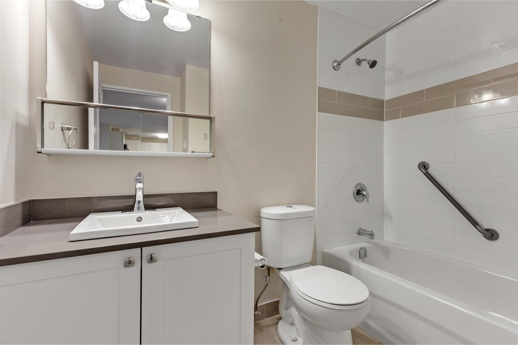 The Woodbine - Photo 4
