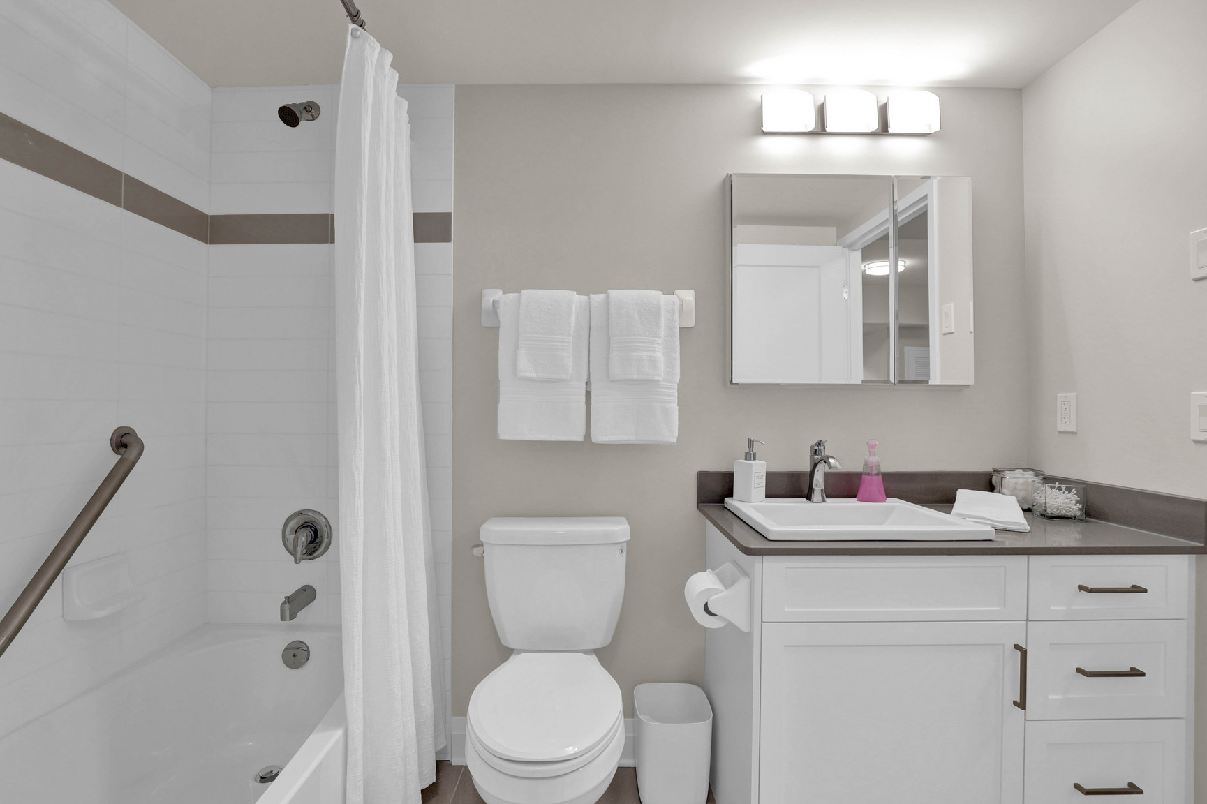 Old Mill Apartments III - Photo 4