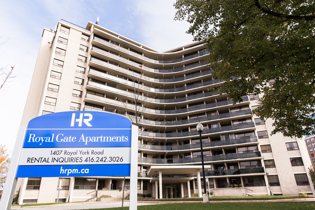 Apartment for rent at 1407 Royal York Road - Photo 2