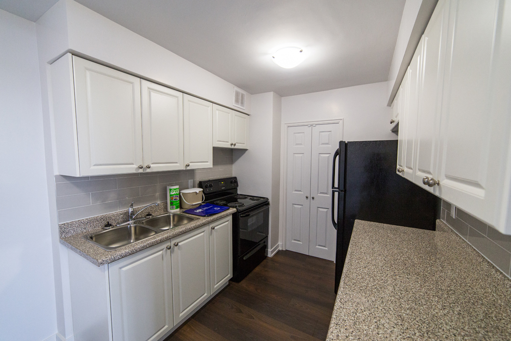 Apartment for rent at 1407 Royal York Road - Photo 11