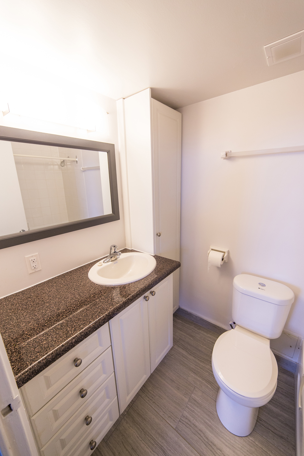 Apartment for rent at 1407 Royal York Road - Photo 15
