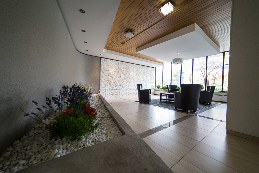 Apartment for rent at 20 Fontenay Court - Photo 4