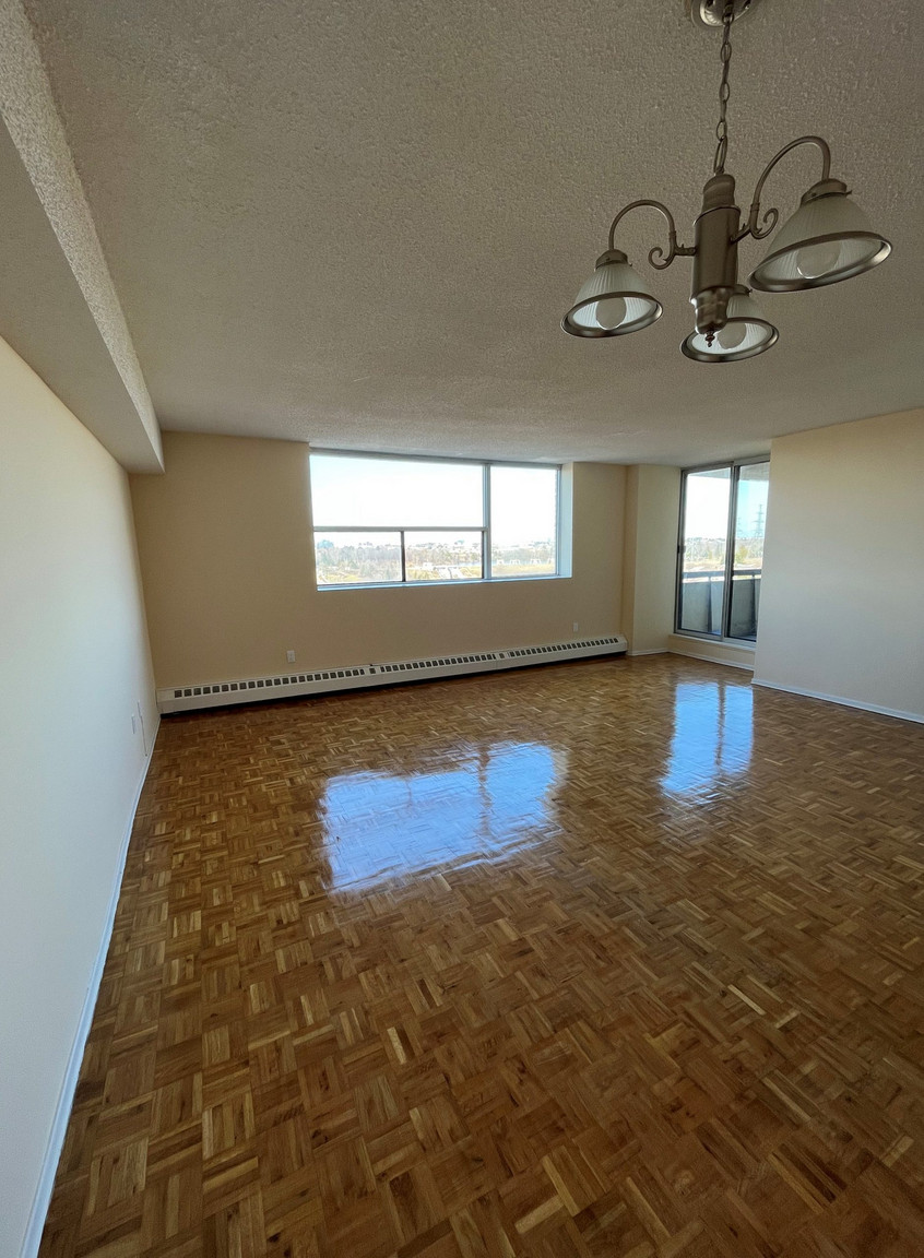 625 Finch Avenue West - Photo 14
