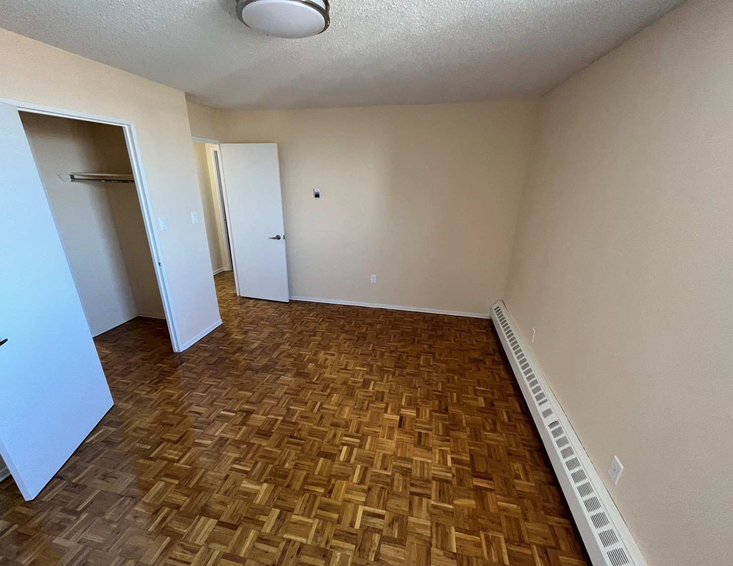 625 Finch Avenue West - Photo 10