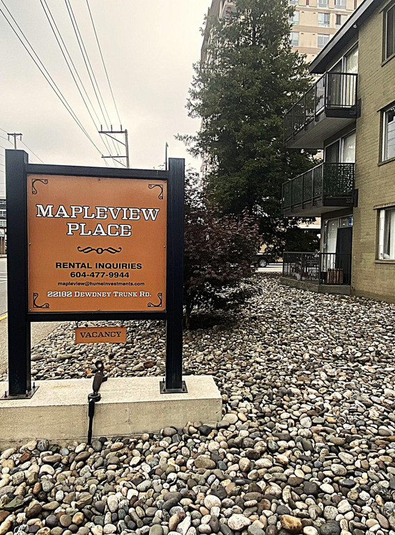 Mapleview Place Featured Property Photo