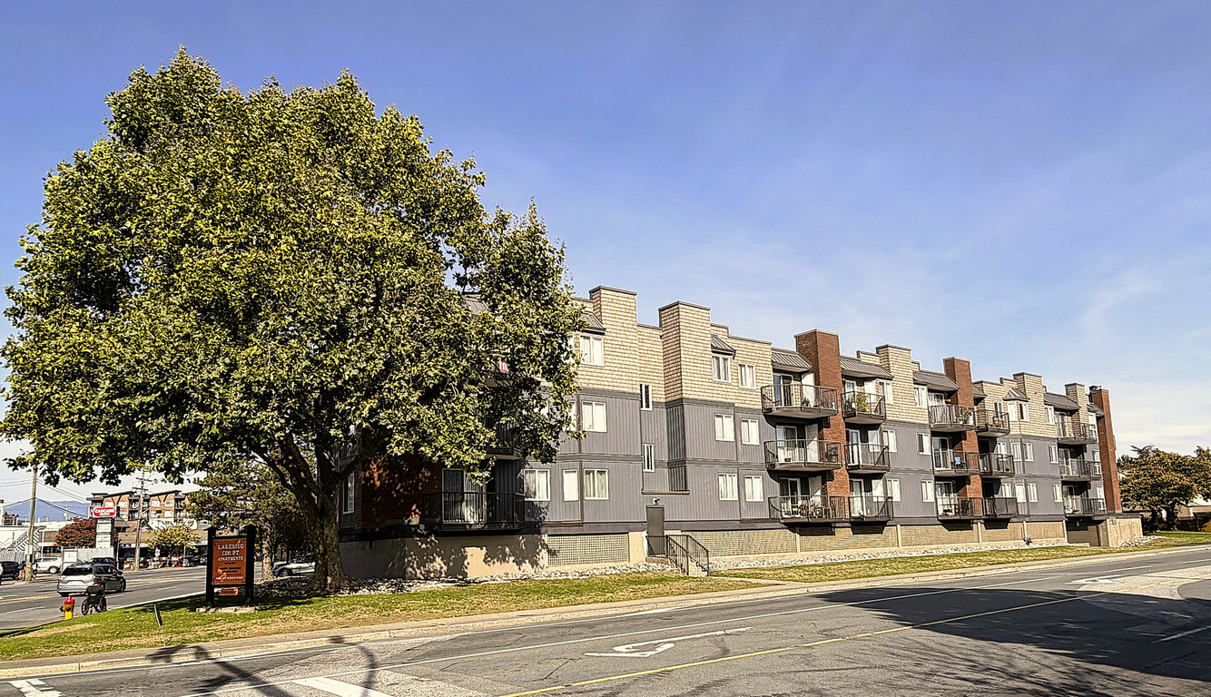 Lakeside Court