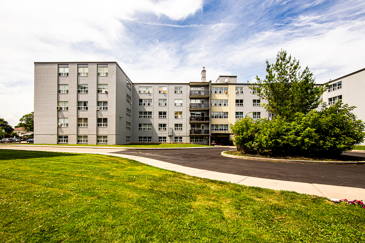 746 Midland Avenue - Photo 18